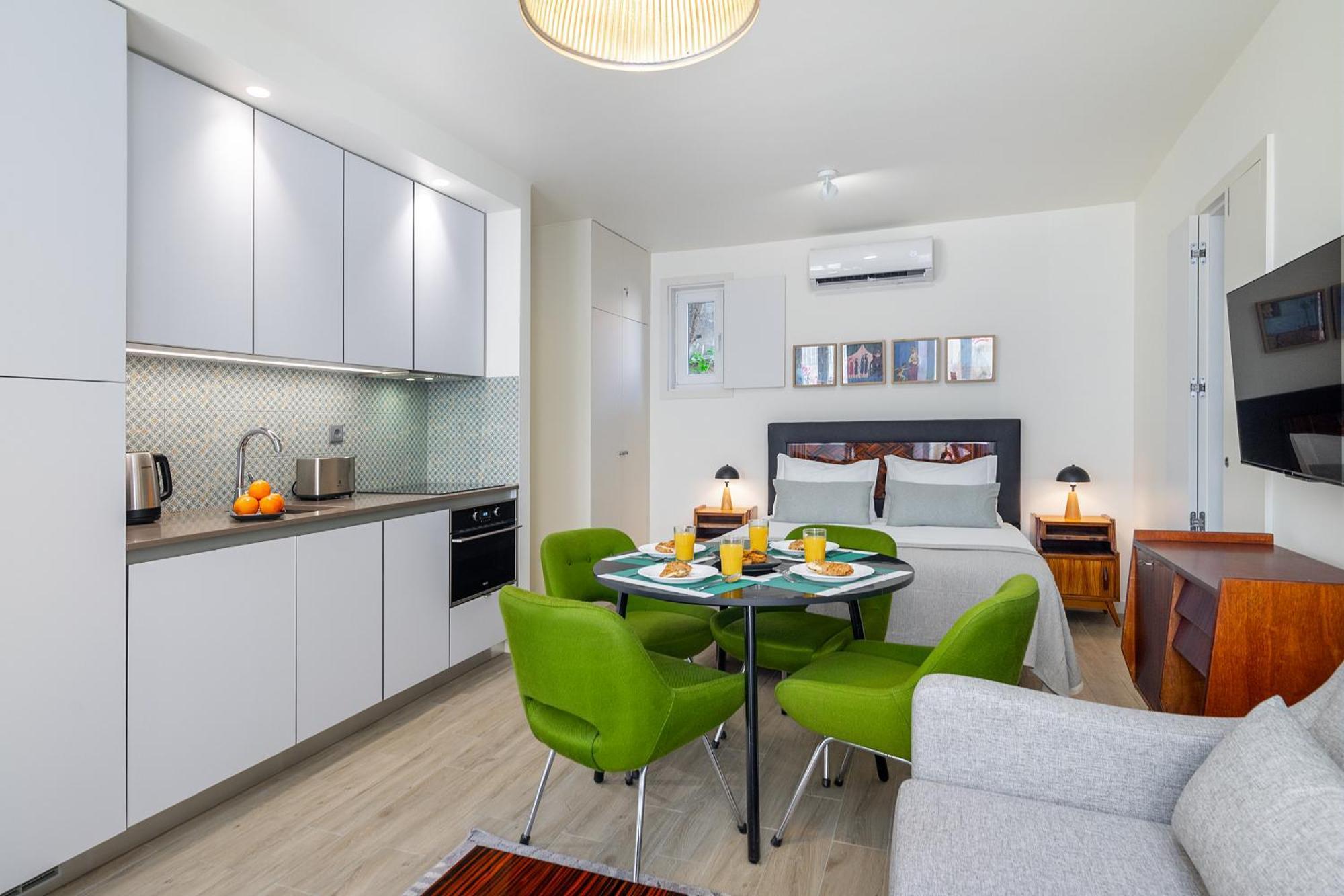 Whome Flat In The Heart Of Anjos *