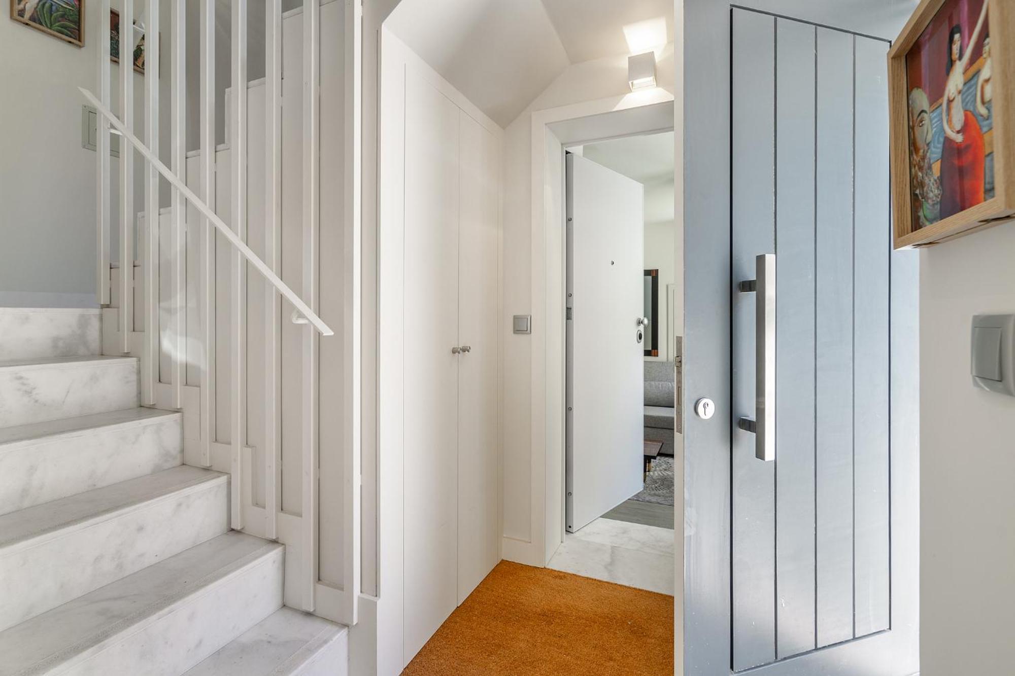 Whome Flat In The Heart Of Anjos
